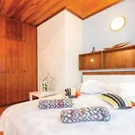 Croatia With Parking, Kitchen And Dining Area For Guests Gasthuis