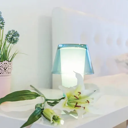 Croatia With Parking, Kitchen And Dining Area For Guests * Fiume