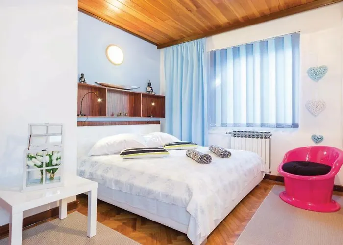 بيت ضيافة Croatia With Parking, Kitchen And Dining Area For Guests