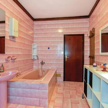 Croatia With Parking, Kitchen And Dining Area For Guests Pensjonat *